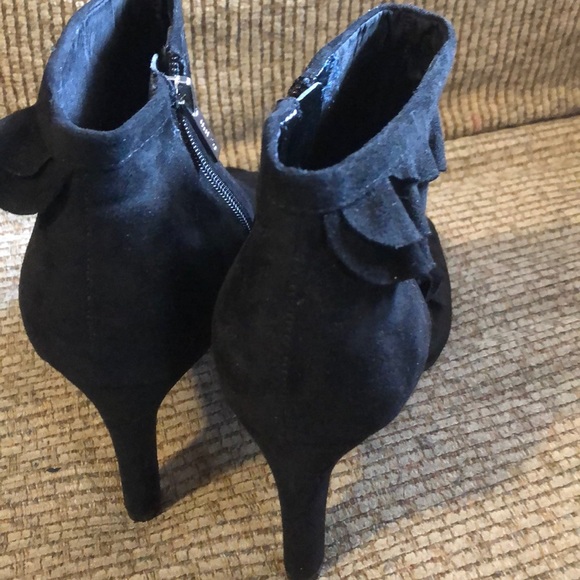 Extremely cool open toed booties size 8 1/2 black - Picture 3 of 8